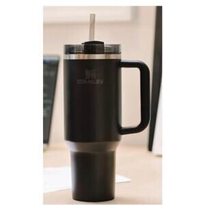 STANLEY Quencher H2.0 Tumbler with Handle 30 oz Color Ponderosa (56)NWT